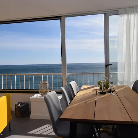 Ref 240 Apartment *